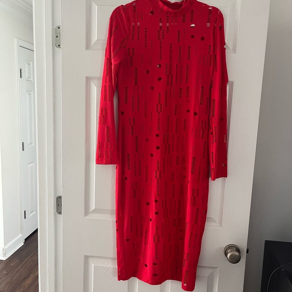 Chic Red Midi Dress with Long Sleeves
